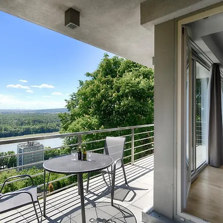 River View 3*